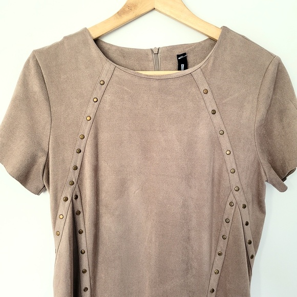 Lord & Taylor Western Shift Dress‎ Faux Suede Tan Gold Studs Short Sleeve Small - Picture 4 of 15